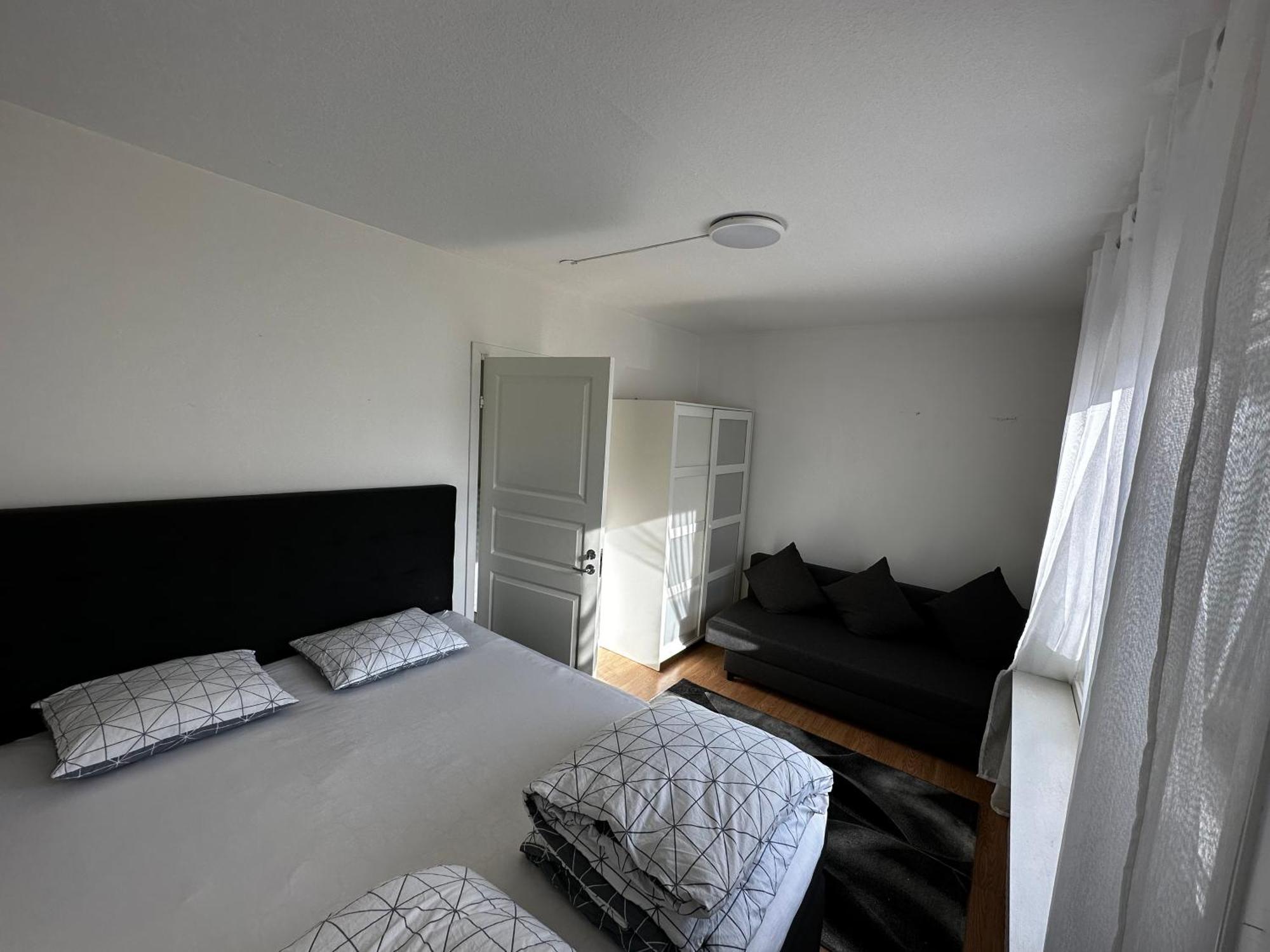 Luxurious 2-Room Apartment In Central บูโรส ภายนอก รูปภาพ