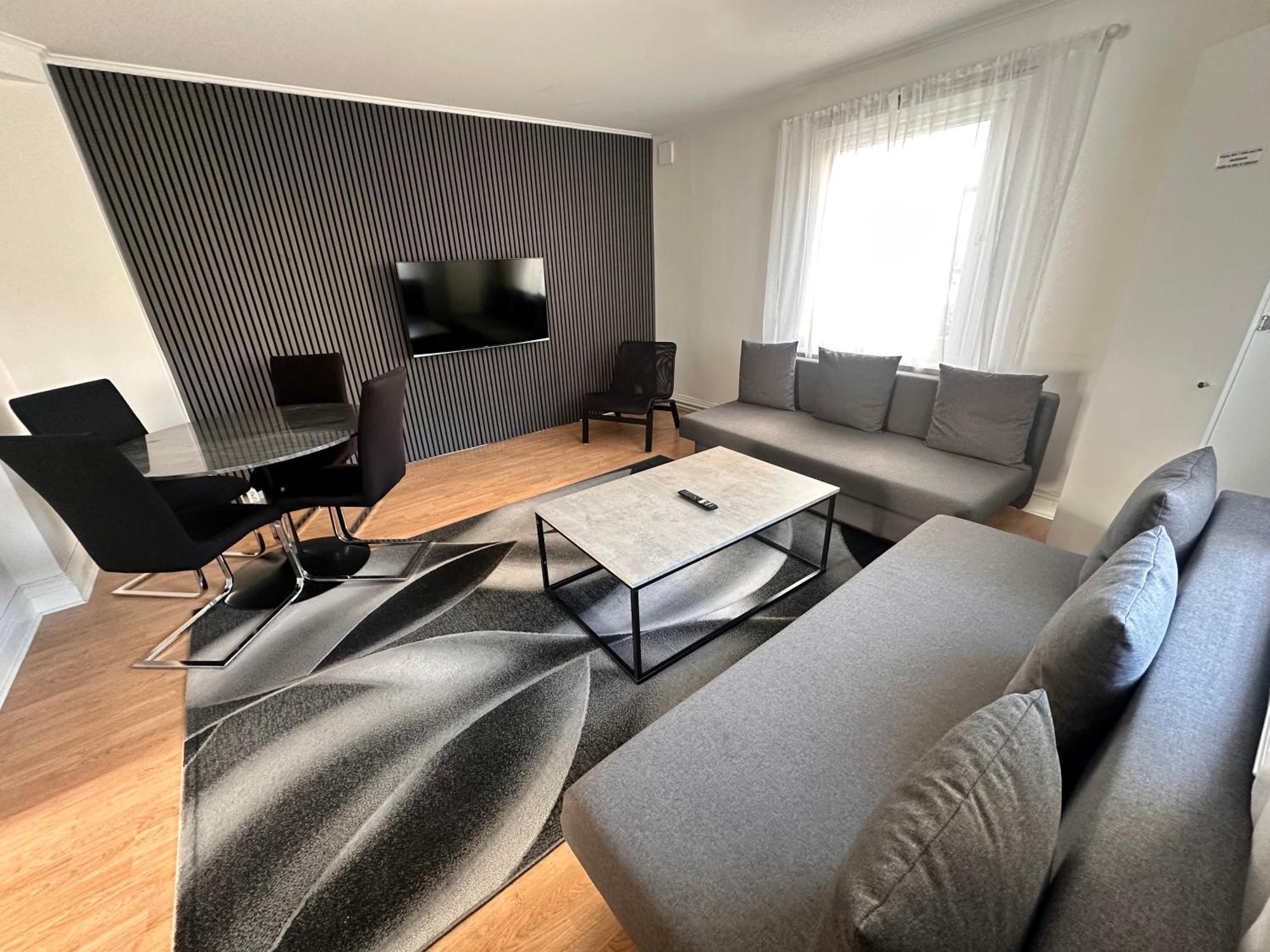 Luxurious 2-Room Apartment In Central บูโรส ภายนอก รูปภาพ